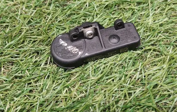 Ford Focus Tire pressure sensor DE8T1A180AA DE8T1A150AA