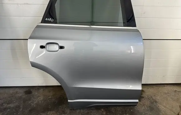 Audi Q5 SQ5 8R Rear door 