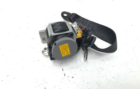 MG ZS Rear seatbelt 10504253