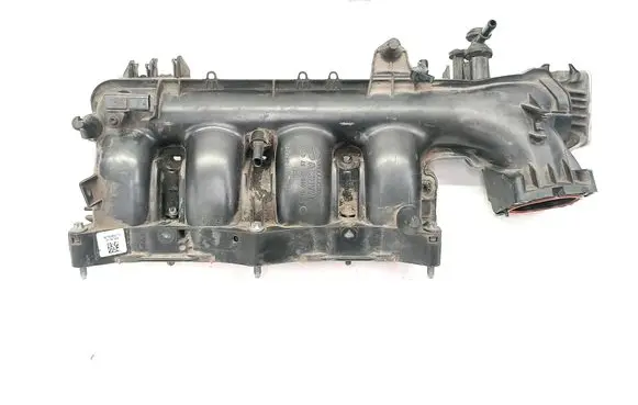 Mercedes-Benz CLA C117 X117 W117 Intake manifold A2700900737