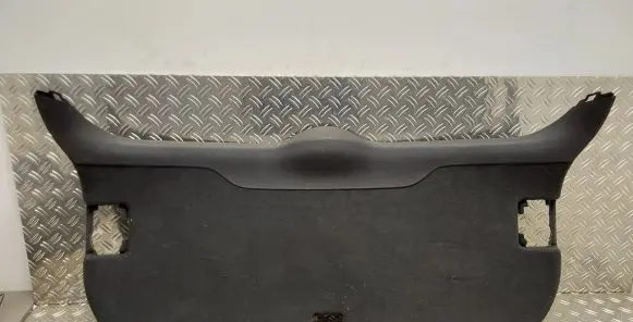 Tailgate trim