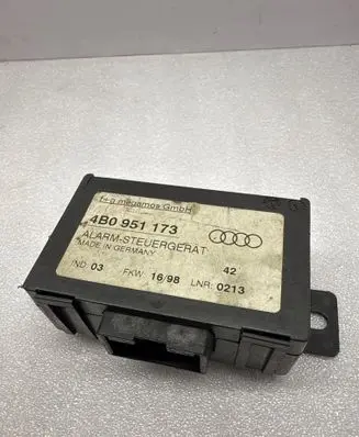 Audi A6 S6 C5 4B Alarm control unit/module 4B0951173