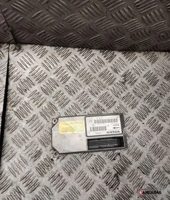 Volvo XC70 Airbag control unit/module 8651523