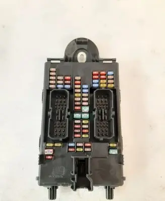 Volvo S90, V90 Fuse module 31346672