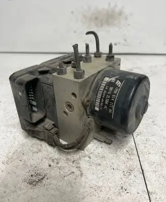 Volkswagen Golf IV ABS Pump 1J0907379G 10094903103