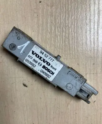 Volvo V70 Airbag deployment crash/impact sensor 9452777 090902 003992