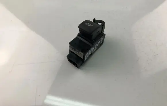 Volvo V40 Electric window control switch 31394840
