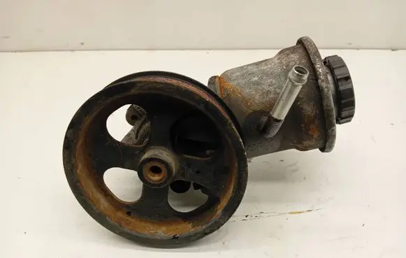 Toyota Corolla Verso AR10 Power steering pump