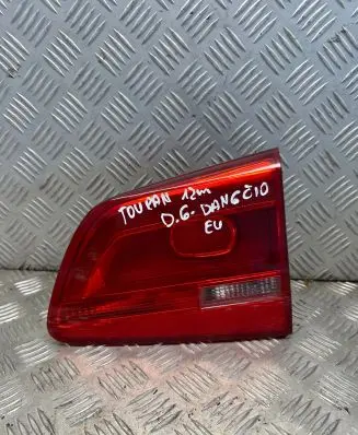 Volkswagen Touran II Tailgate rear/tail lights 2TZ01046902