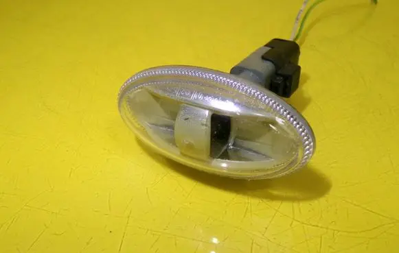 Citroen C2 Front fender indicator light 