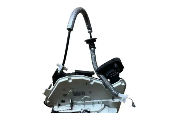 Seat Toledo IV (NH) Front door lock 5E2837015
