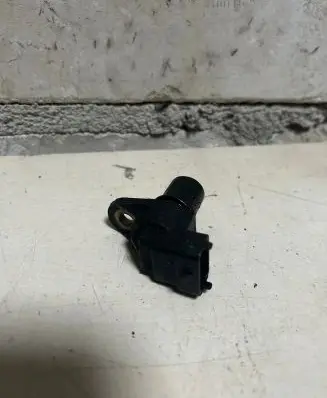 Mercedes-Benz E W211 Camshaft position sensor A0031539728