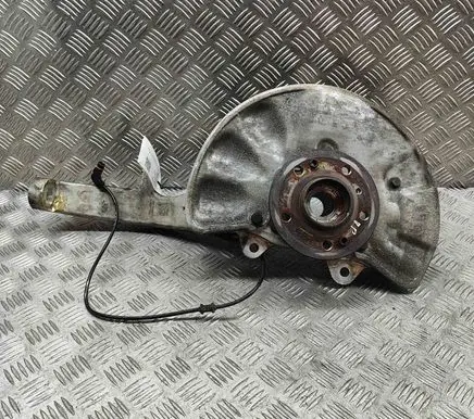Front wheel hub