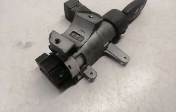 Volvo XC90 Ignition lock 8626324 8673073 510130020