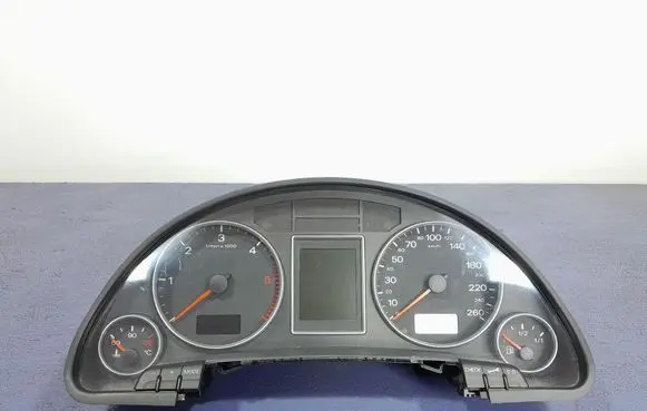 Audi A4 S4 B7 8E 8H Speedometer (instrument cluster)