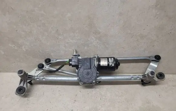 Audi A1 Front wiper linkage and motor 82B955023