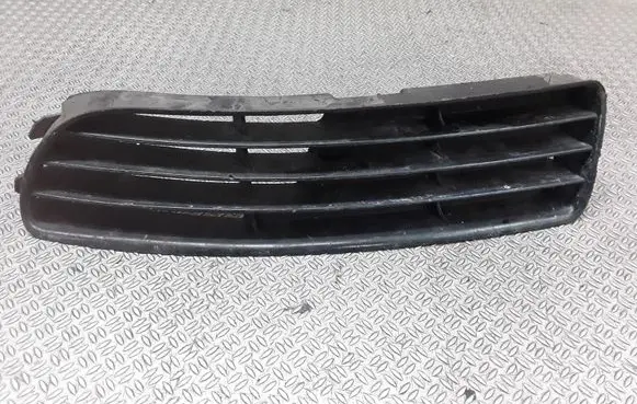 Audi A4 S4 B5 8D Front bumper lower grill 8D0807345