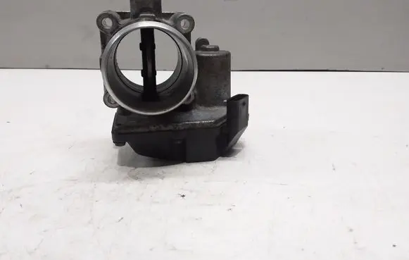 Hyundai ix20 Engine shut-off valve 5WY9174D