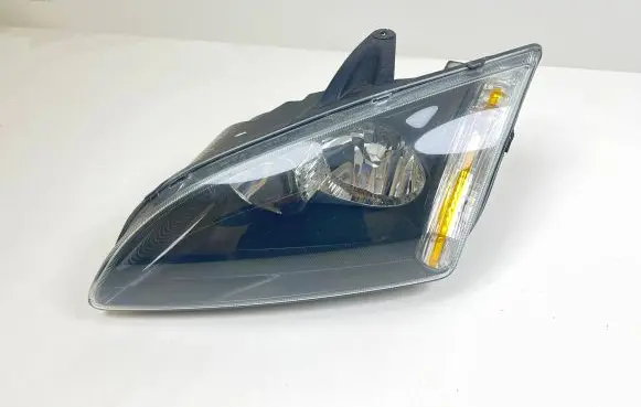 Ford Focus Headlight/headlamp 0374D