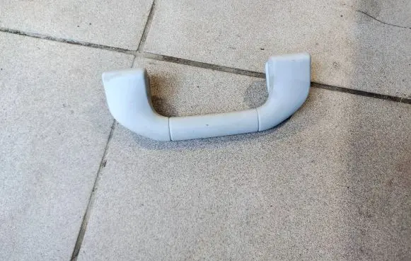 Mercedes-Benz C W204 Front interior roof grab handle A2048100051