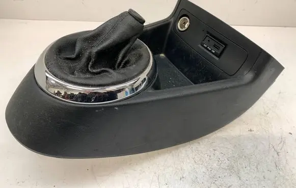 Hyundai i20 (PB PBT) Center console 121212