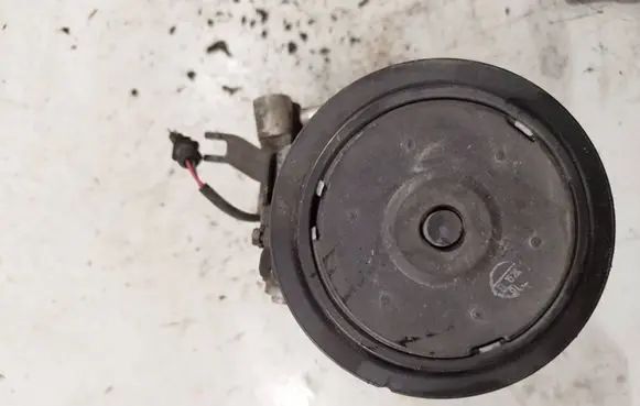 Volkswagen Polo IV 9N3 Air conditioning (A/C) compressor (pump) 6Q0820808E