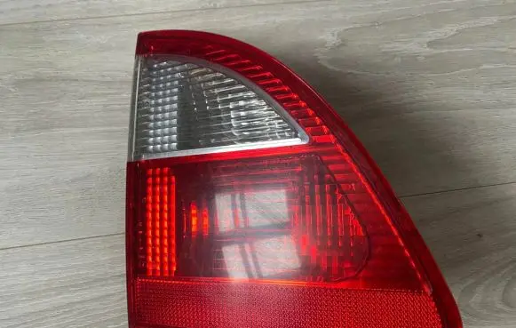 Ford Galaxy Rear/tail lights YM2113A603AB R964365