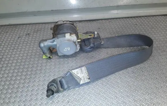 Toyota RAV 4 (XA20) Front seatbelt 7J4550P 393542