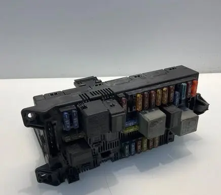 Mercedes-Benz E W211 Fuse module 2115453901 A2115453901