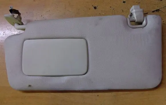 Subaru Legacy Sun visor