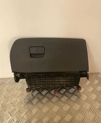 BMW X3 F25 Glove box 105019669 9210486 210220