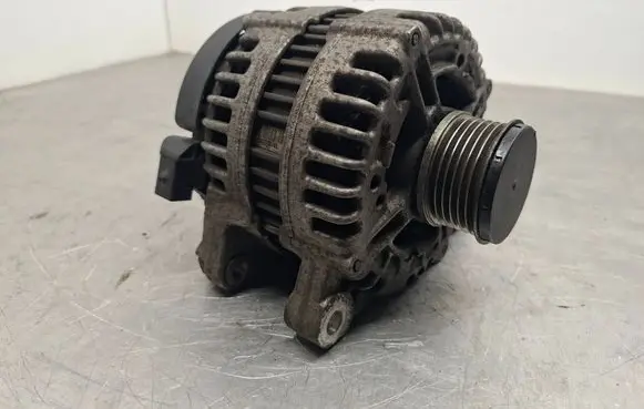 Ford Mondeo MK IV Generator/alternator 7G9N10300EA 0121615028