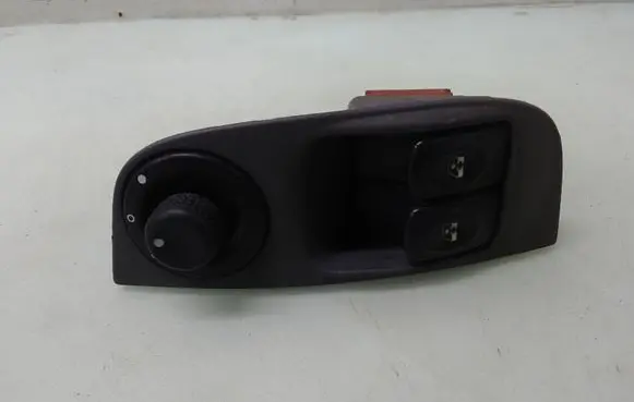 Renault Megane I Electric window control switch 7700429070