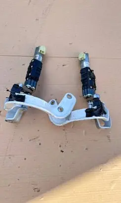 Audi Q7 4M Tailgate/trunk/boot hinge 4M0827300 4M0827299 4M0827851A