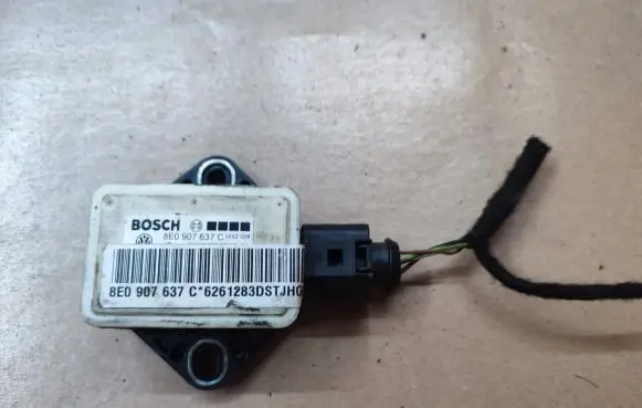 Audi A4 S4 B7 8E 8H ESP acceleration yaw rate sensor 8E0907637C