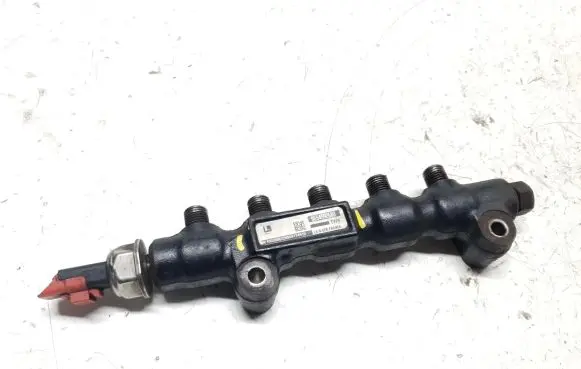 Ford Focus Fuel main line pipe 9654592680