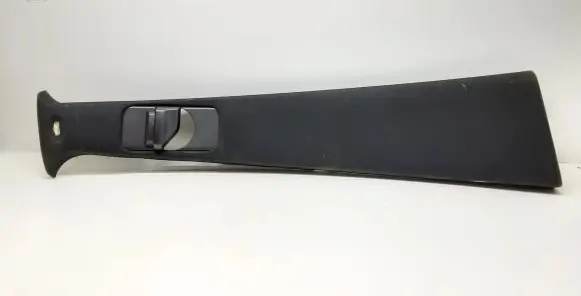 Mercedes-Benz ML W164 (B) pillar trim (top) A1646909825