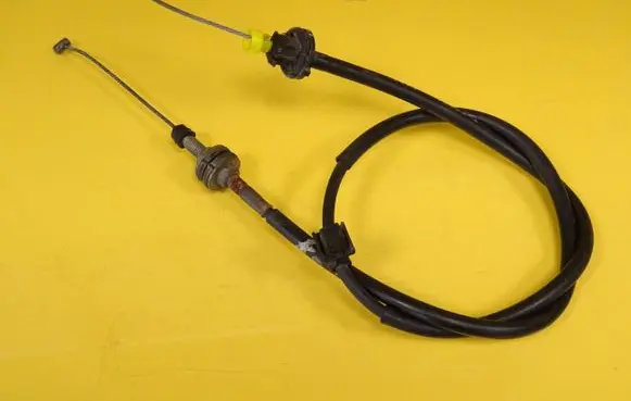 Mazda 323 Throttle cable 