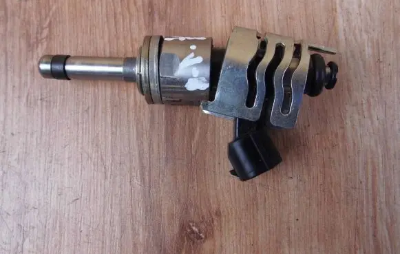Toyota RAV 4 (XA50) Fuel injector 2325025010