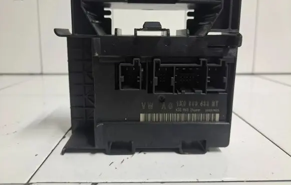 Volkswagen Jetta V Comfort/convenience module 1K0959433BT 1K1907348A