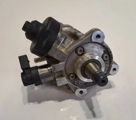 Skoda Yeti (5L) Fuel injection high pressure pump