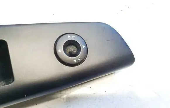 KIA Ceed Wing mirror switch