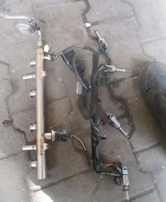 Volkswagen PASSAT B7 Fuel main line pipe AUDI06L971627B