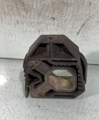 Volkswagen Golf V Radiator mount bracket 1z01218678
