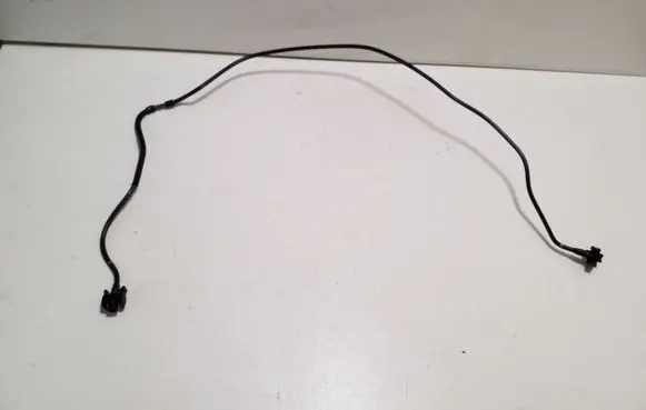 Engine coolant pipe/hose