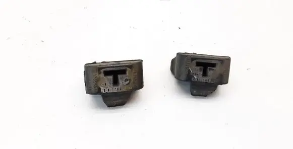 BMW 1 E81 E87 Radiator mount bracket 7805310 17117805310