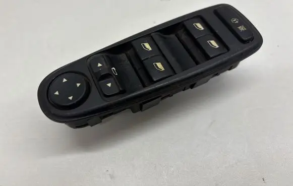 Citroen C4 Grand Picasso Electric window control switch 96639382ZD