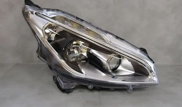Peugeot 208 I Headlight/headlamp 208LIFT