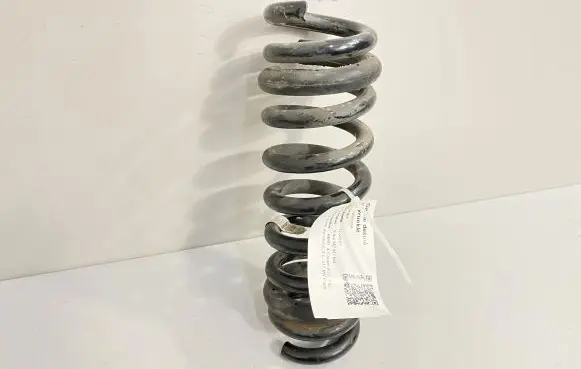 BMW M4 F82 F83 Rear coil spring 1234567