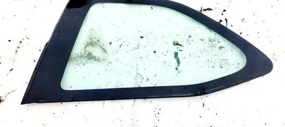 Toyota Auris 150 Rear side window